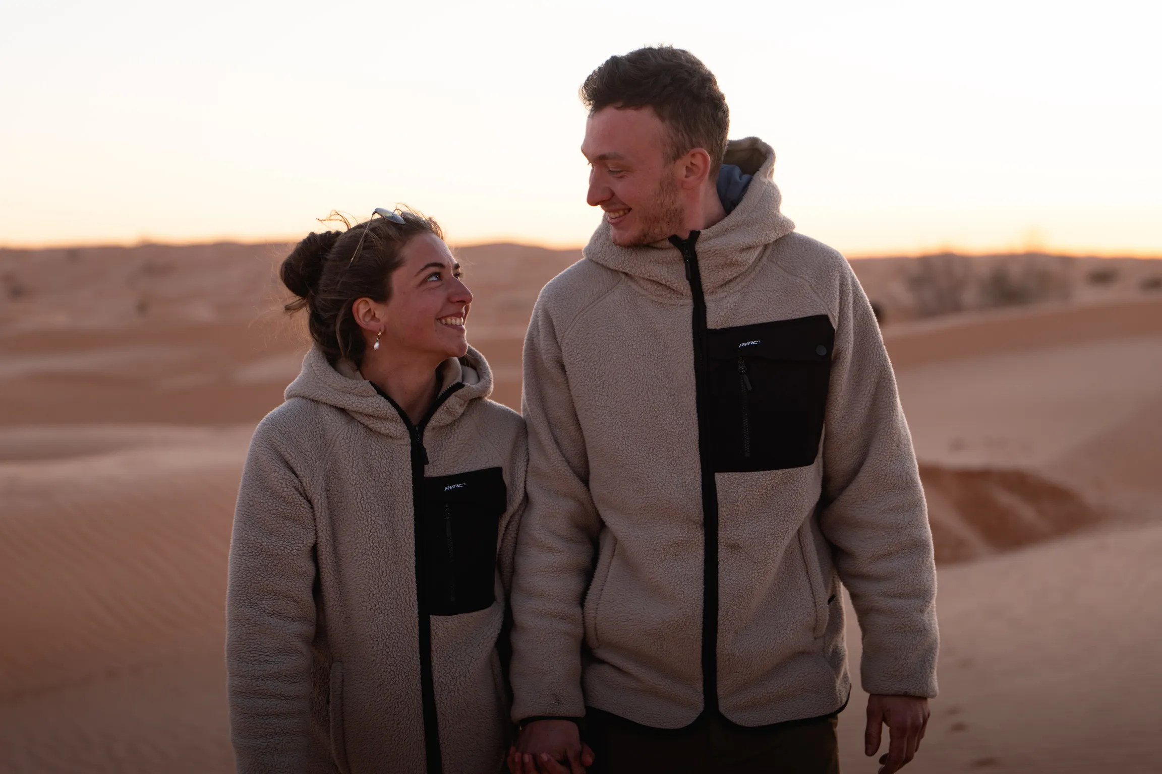 Annika & Flo mit ihrem Unimog